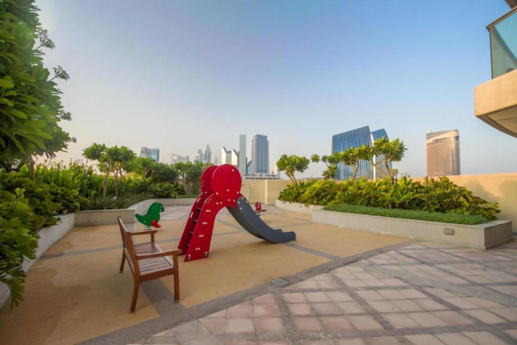 Dream - 2br In Lofts West Towers Dubai